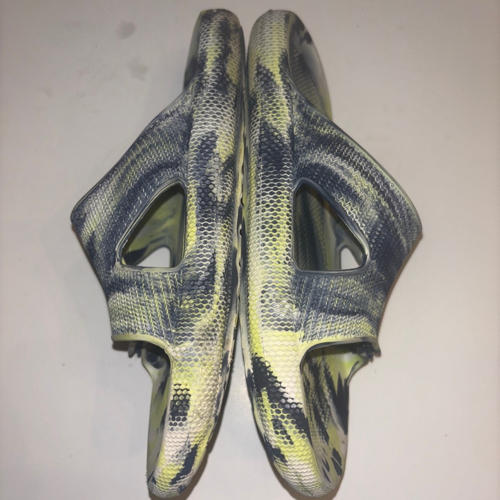 DSG Kids Slide Sandals - Yellow and Black Pattern - Picture 3 of 6